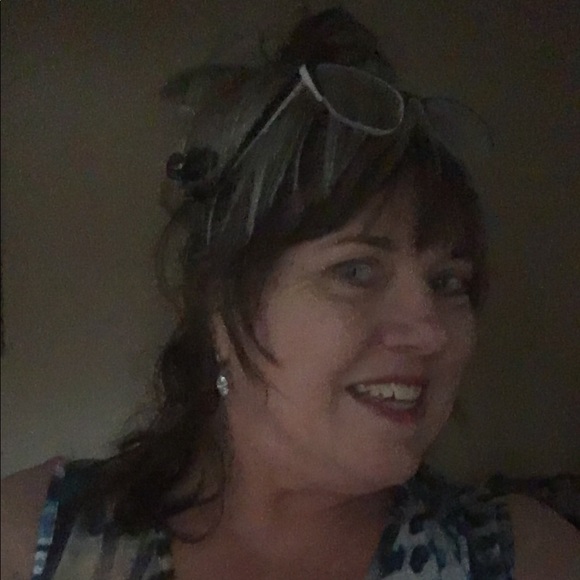 Meet your Posher, Deanne - Picture 1 of 1